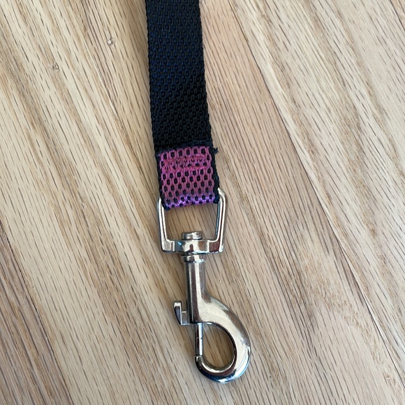 Pink and Black Dog Leash for Small Dog, Pre-owned, 45 inches in length - Picture 5 of 5